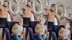 Abuelita contrata ‘stripper’ para celebrar sus 106 años