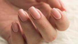 ¿Cómo endurecer tus uñas de forma natural?