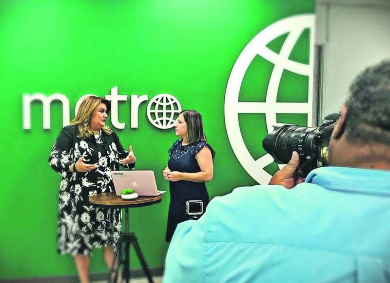 La editora en jefe de Metro Puerto Rico, Aiola Virella, entrevista a Jenniffer González.
