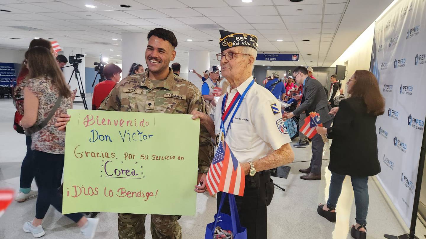 Veteranos puertorriqueños del primer “Vuelo de Honor” regresan a la isla