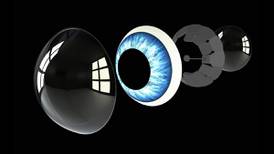 Así son los primeros lentes de contacto completamente inteligentes desarrollados por una empresa californiana