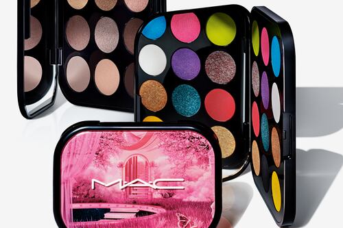 Sombras de ojos paso a paso:  MAC Connect In Colour fusiona maquillaje y tecnología en paletas innovadoras