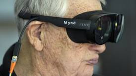 Estudio revela que adultos mayores disfrutan de la realidad virtual